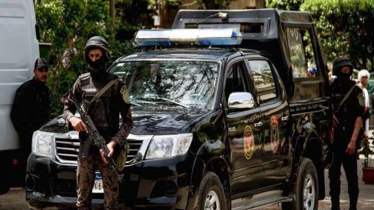 مصر: القبض على 8 مسؤولين بالجرم المشهود  بتهمة تلقي "الرشوة "