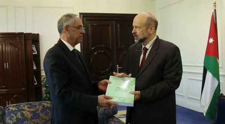 الرزاز يكلف أمين عام رئاسة الوزراء للبدء فوراً بمراجعة المخالفات الواردة في تقرير ديوان المحاسبة  .. "تفاصيل"
