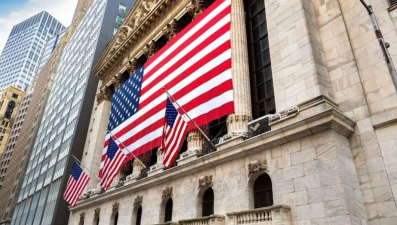 انخفاض مؤشرات الأسهم الأميركية بشكل كبير
