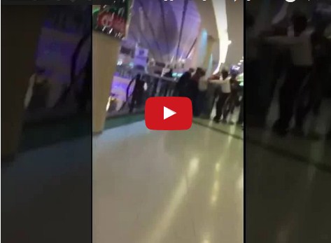 بالفيديو  ..  تحرش بزوجته فحاول إلقاءه من الطابق الثالث 