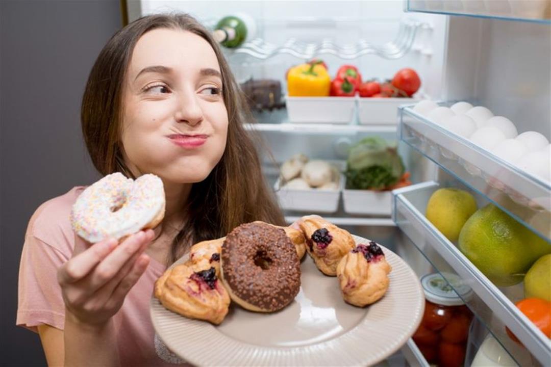 هل يساهم تناول الأطعمة السكرية فى خسارة الوزن؟