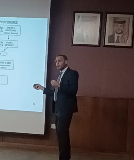 باحث أردني يناقش رسالة ماجستير حول تأثير تداخل إشارات «5G» على سلامة الطيران