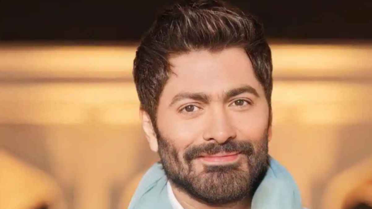 بعد "حادث الضبعة" ..  تامر حسني يطالب بالكشف الطبي لسائقي النقل