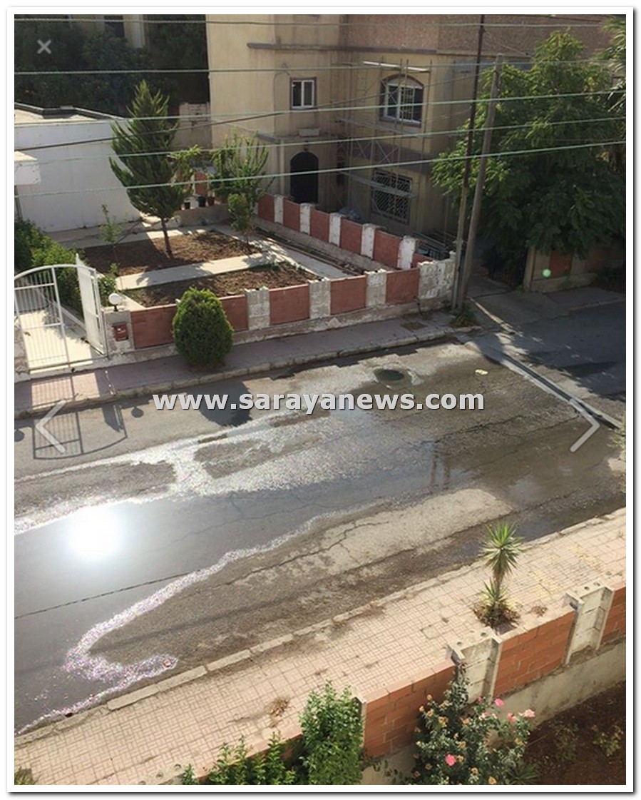 بالصور :  أهالي منطقة مرج الحمام يعانون من فيضانات الصرف الصحي