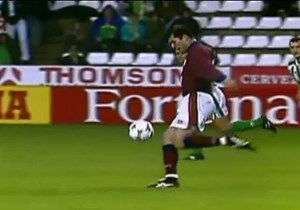 بالفيديو ..  "زيدان" يستذكر هدفه الرائع في مرمى "ريال بيتيس" بعد 19 عاماً