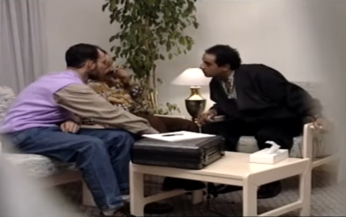 كاميرا خفية مع الممثل محمد كامل