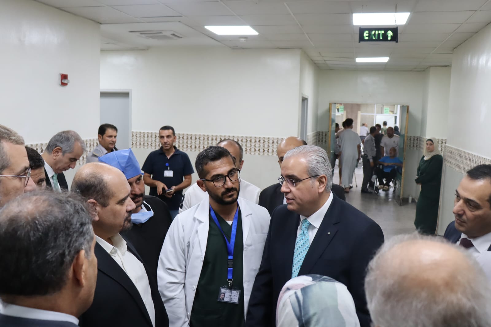 وزير الصحة: نقل 8 عيادات تخصصية إلى الموقع السابق لطوارئ مستشفى حمزة واستحداث 4 شبابيك للصيدلية 