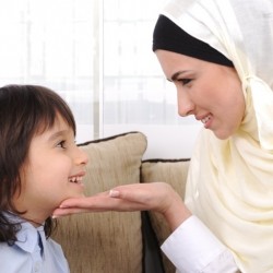  مكانة الأم في الإسلام  ..  قصص وأحاديث نبوية 