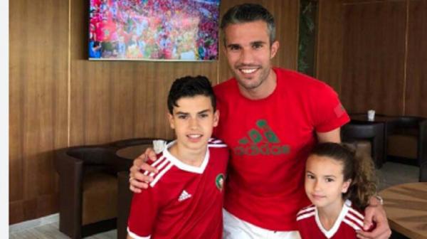 ما حقيقة اختيار نجل فان بيرسي اللعب لمنتخب المغرب بدل هولندا؟