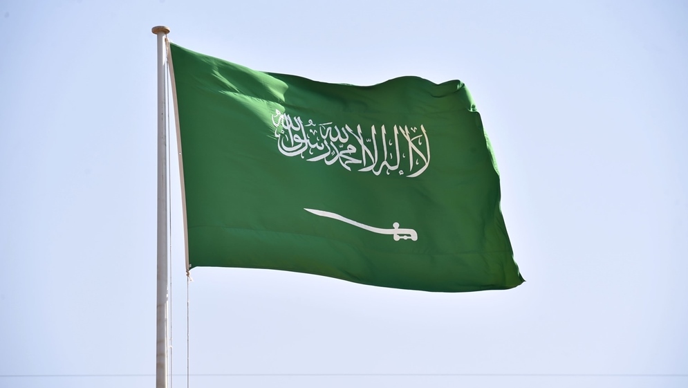 رويترز: انفجار قوي في مطار بالرياض