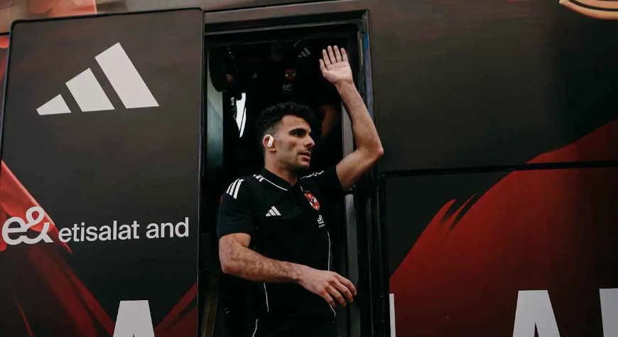 زيزو مهدد بالغياب عن الأهلي المصري أمام الزمالك 