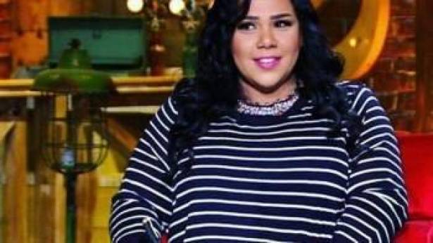 بالصور  ..  شيماء سيف تخضع لعملية في عينها