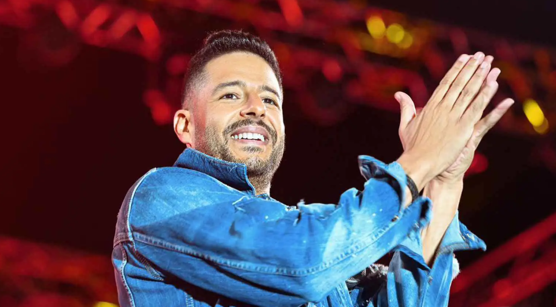 ما حقيقة مرور الفنان محمد حماقي بوعكة صحية؟ 