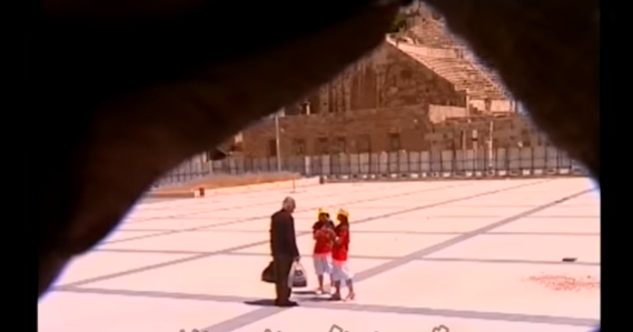 كاميرا خفية مع المواطنين جلطه وازمه قلبيه لاحدى المواطنين