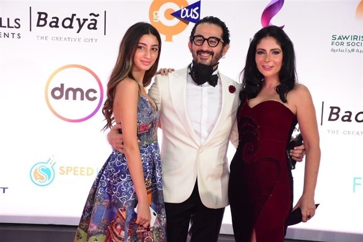 من الطفولة الى التخرج  .. محطات لافتة لـ لي لي أحمد حلمي جعلتها تتصدر اهتمام الجمهور