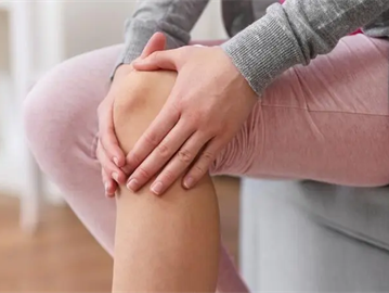 7 نصائح للسيطرة على أعراض التهاب المفاصل في الشتاء