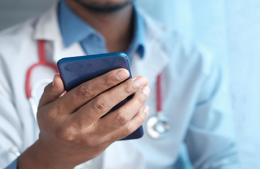 الهواتف المحمولة والسرطان ..  ماذا تقول أحدث الأدلة العلمية؟