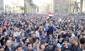 وسم" السيسي" يعتلي منصات التواصل الاجتماعي ..  وهذه حقيقة المظاهرات التي تطالب برحيله