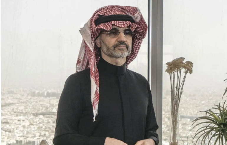 بلومبرغ: الأمير الوليد بن طلال يجري محادثات للاستحواذ على نادي الهلال