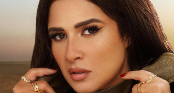 ياسمين عبد العزيز تستعيد لحظات تكريمها: “ربنا يديمها نعمة”