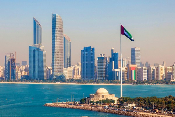 الإمارات تنوى استثمار مليار دولار في الشركات الباكستانية عبر مختلف القطاعات الاقتصادية والاستثمارية