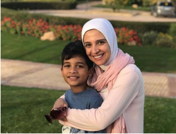 حنان ترك تدخل في معركة مع طليقها من أجل حضانة ابنها ..  وهذا ما حدث في المحكمة