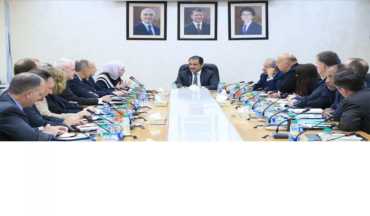 خارجية النواب تبحث ووفد جامعة الدفاع الوطني الأميركية تطورات الإقليم