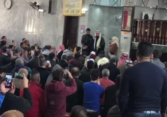 اسلام فلبينية بمسجد في منطقة الهاشمي الشمالي بالعاصمة عمان