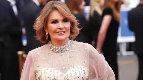 يسرا تعتزم خوض تجربة التقديم الإعلامي في مهرجان الجونة