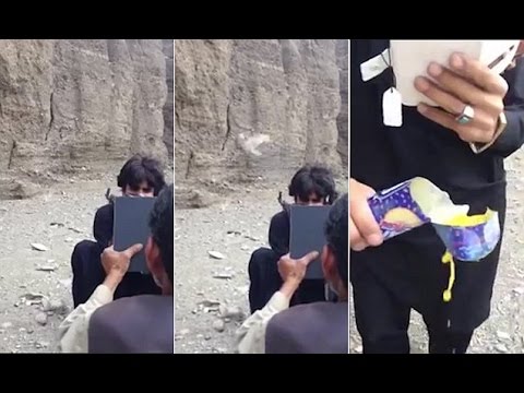 بالفيديو .. باكستاني يطلق النار على هدف في المرآة