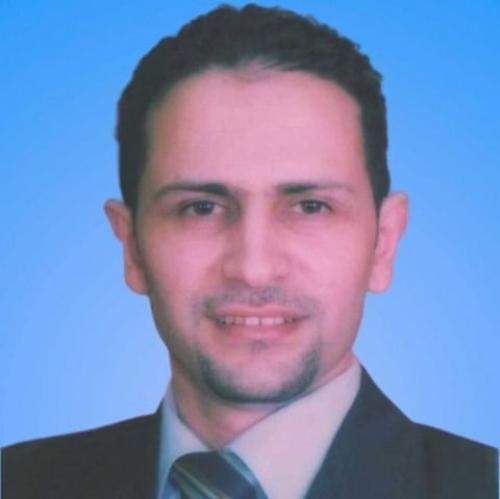 الكاتب الاعلامي مروان سمور يهنئ ويبارك لابن اخيه الدكتور صلاح سمور