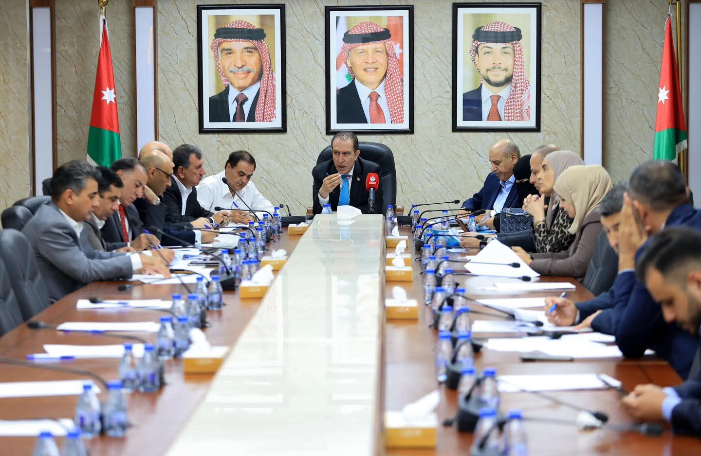 "الميثاق" النيابية تُشيد بجهود الهيئة الخيرية الأردنية والانزالات الجوية لإيصال المساعدات لغزة 