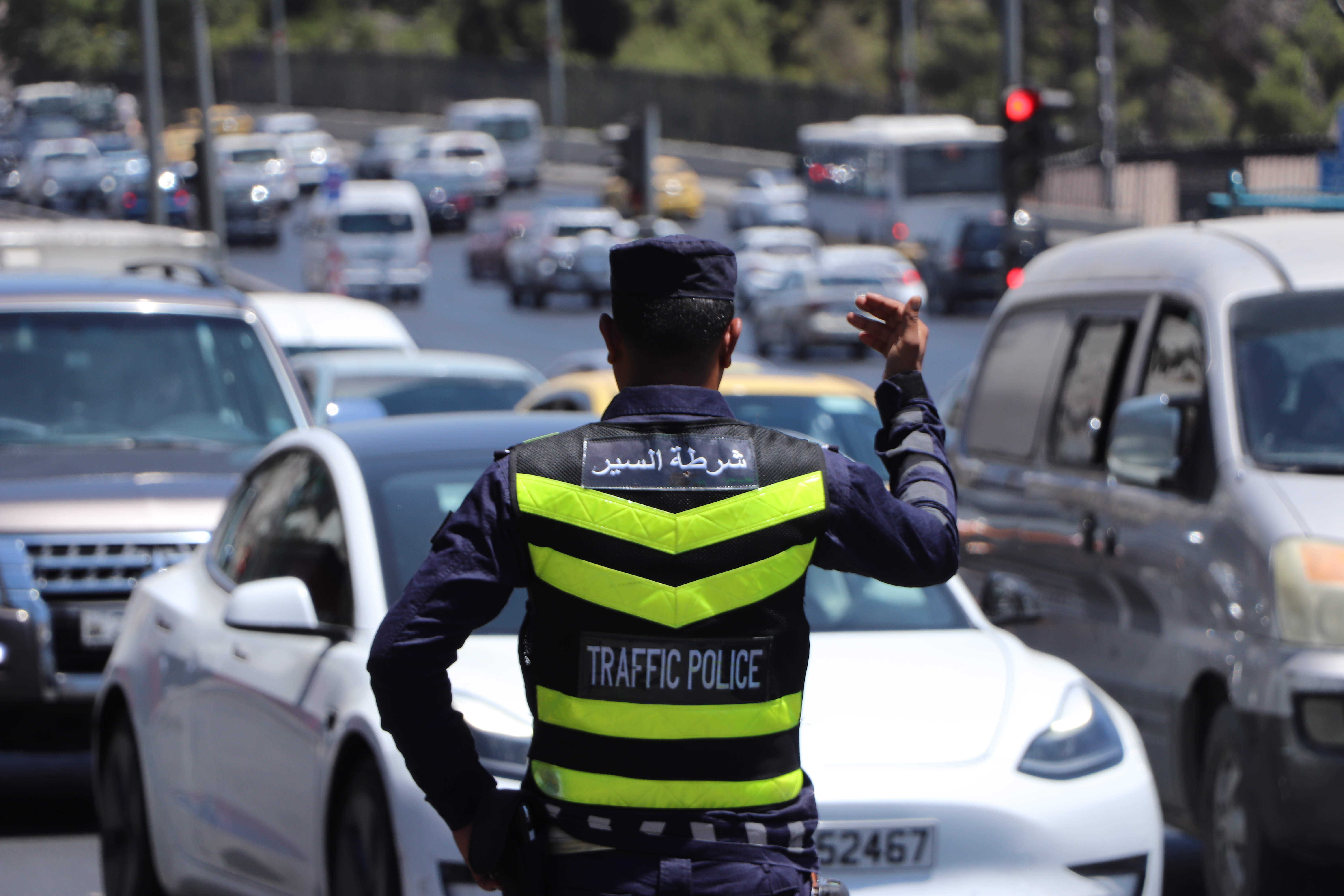 10 إصابات في حوادث عدة على طرق الخارجية
