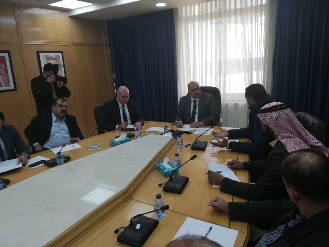 وزير الاستثمار شحادة يناقش لجنة الريف والبادية الفرص الاستثمارية في البادية 