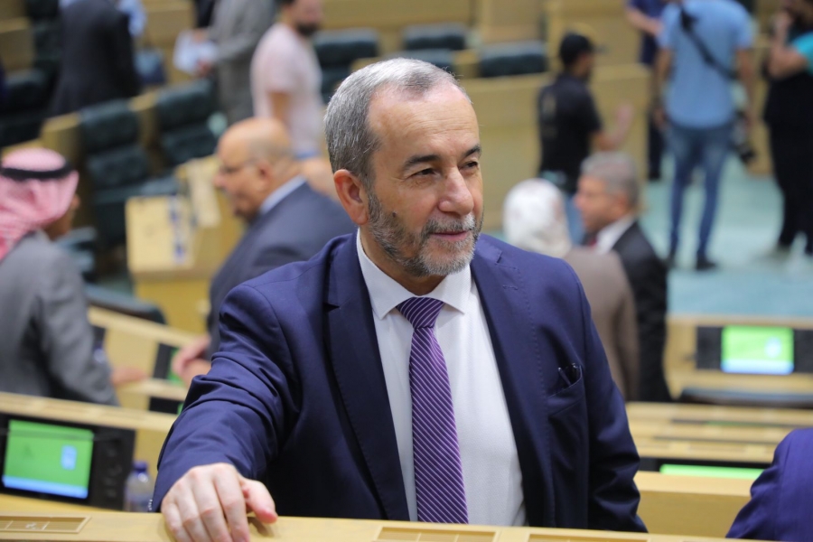 النائب مشوقة يطالب بإنصاف موظفي “التقاعد المبكر” في الإذاعة والتلفزيون