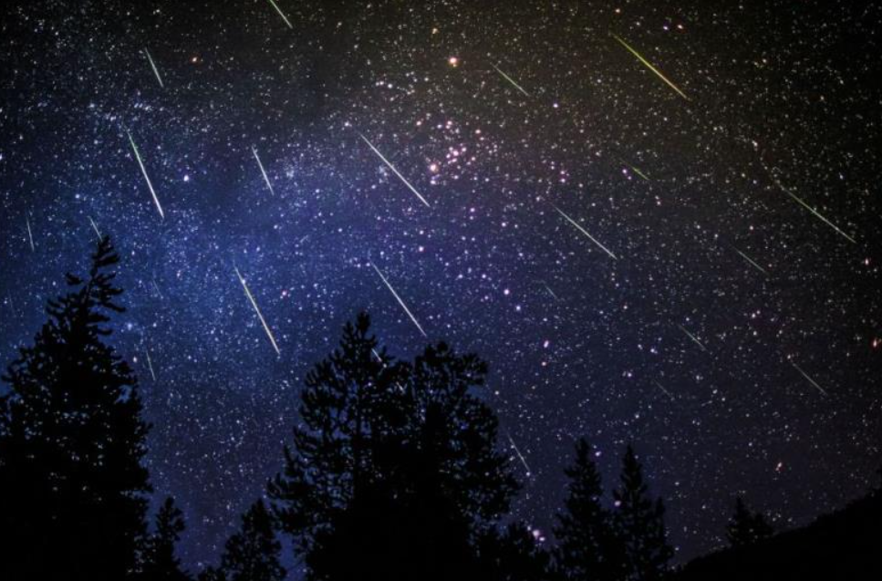 حقيقة حدوث اصطفاف كوني نادر اليوم ..  علماء فلك يوضحون