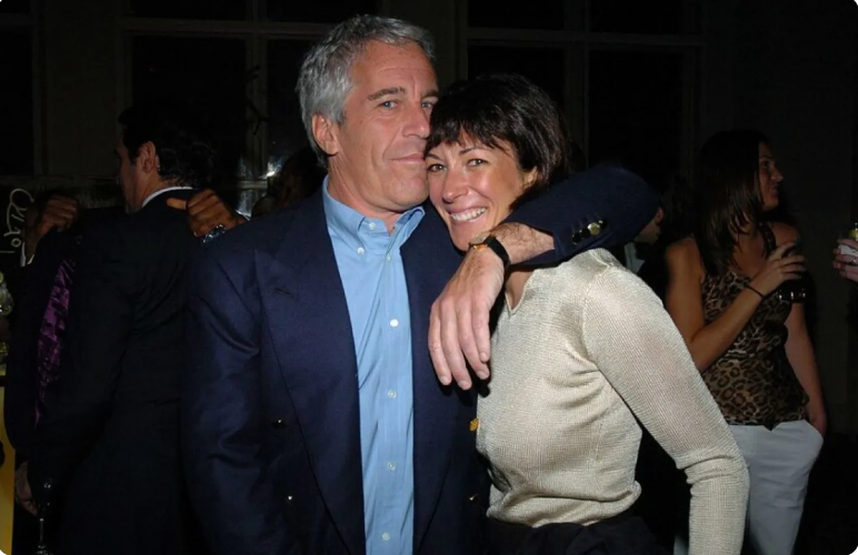 القضاء الأميركي يرفض طلبا لشريكة إبستين