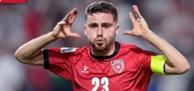 بعد رفضه الجنسية الإماراتية ..  العزايزة إلى دوري روشن السعودي