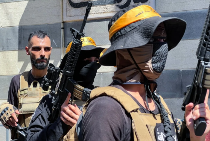 جيش الاحتلال: مسلح يفتح النار على حاجز قرب رام الله ويفر من المكان