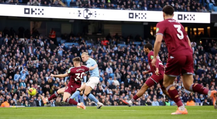 السيتي يقفز إلى صدارة البريميرليج مؤقتًا