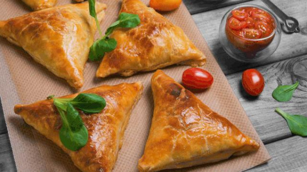 طريقة عمل عجينة السمبوسة بالفرن