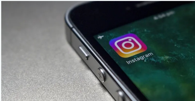 "إنستغرام" يدعم احتجاجات إيران بميزة جديدة