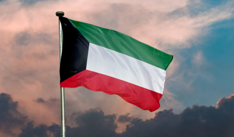 الداخلية الكويتية تنفي: لا إعفاء من رسوم الإقامة