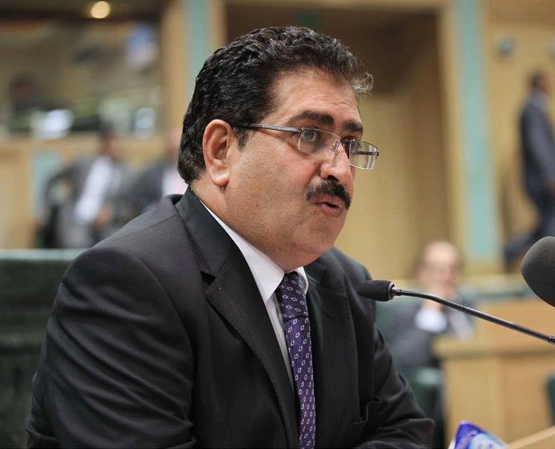الشوبكي في رسالة للنسور : قرار رفع رسوم ترخيص السيارات مخالف للدستور