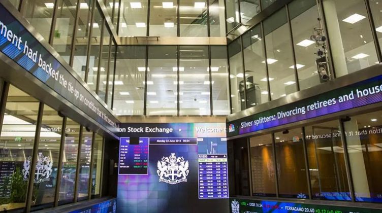 مؤشر فايننشال تايمز البريطاني يواصل خسائره وصعود بقية أسواق أوروبا