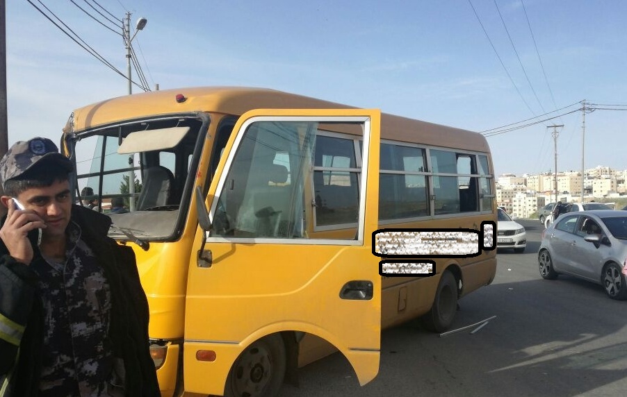  وفاة طفل دهسا تحت عجلات باص مدرسة في الكرك 