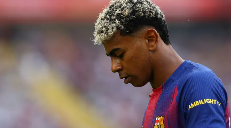 سر عن حياته كشفه لامين يامال ..  لماذا يستيقظ ليلاً؟