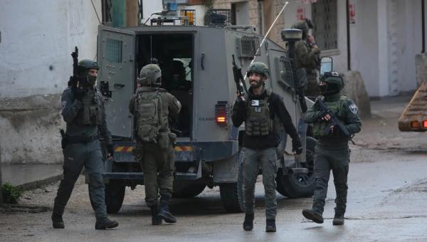 الاحتلال الإسرائيلي يعتقل 19 فلسطينيا