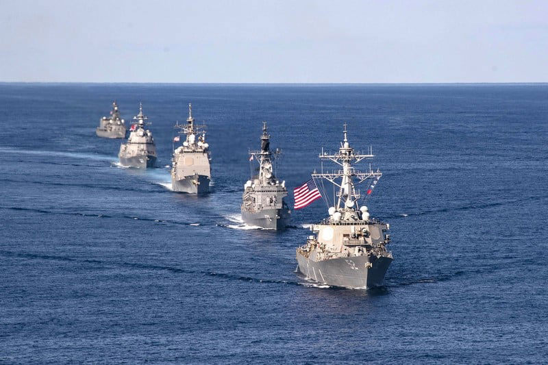 ما هو الحصار البحري؟ وكيف يمكن تطبيقه في مضيق هرمز؟