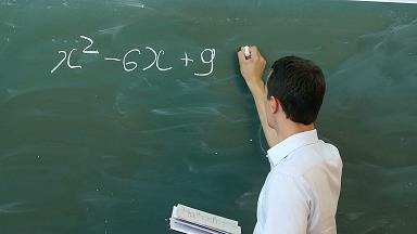 تعيين أعضاء هيئة تدريس في الجامعات الرسمية دون الحصول على إجازة ممارسة العمل الاكاديمي